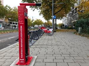 Freiburg: Sechs weitere Fahrrad-Reparaturstationen